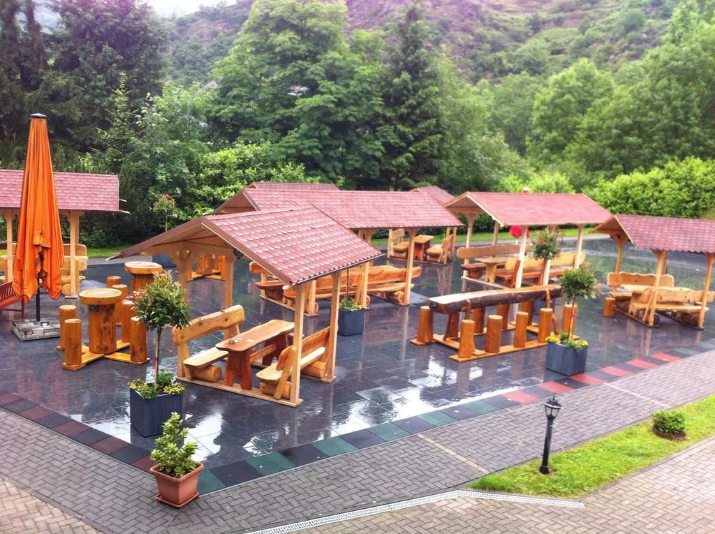 בורגן Moselhotel Waldeck מראה חיצוני תמונה