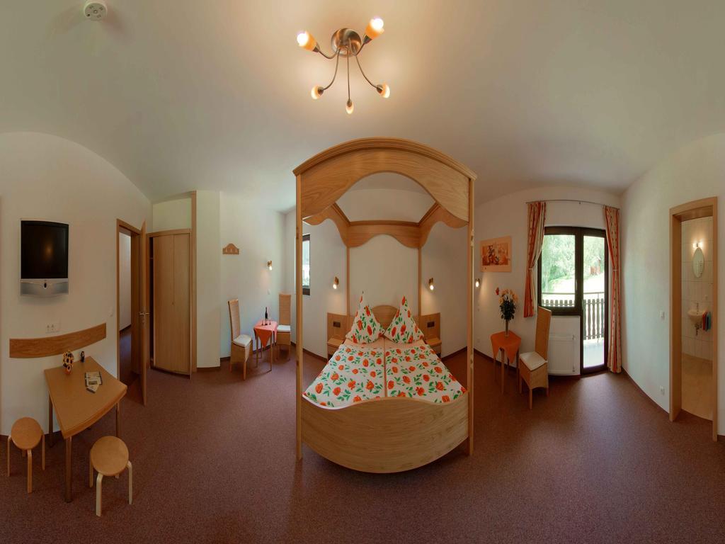 בורגן Moselhotel Waldeck מראה חיצוני תמונה