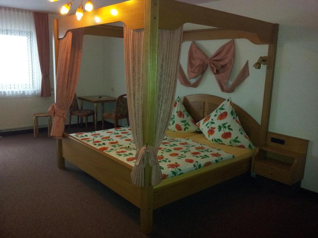 בורגן Moselhotel Waldeck מראה חיצוני תמונה