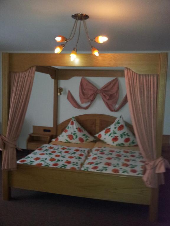 בורגן Moselhotel Waldeck מראה חיצוני תמונה